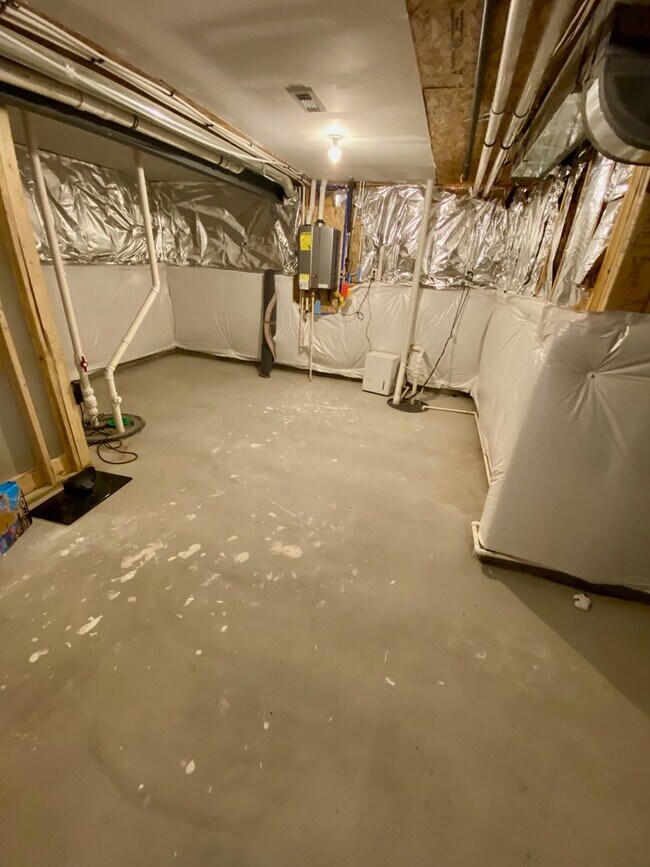 Building Photo - Brand-New Luxury Home in Howell – Move-In ...