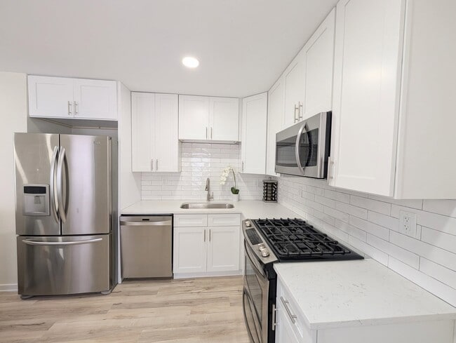 Building Photo - 809 Dorman Dr