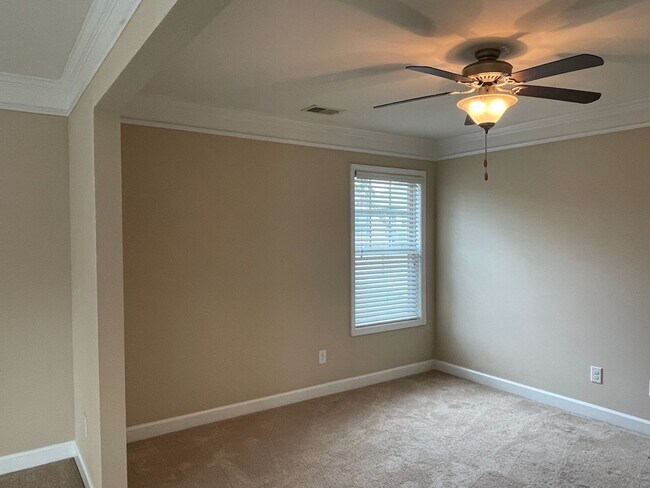 Building Photo - Large, Beautiful Home in Berkeley Hills Estate