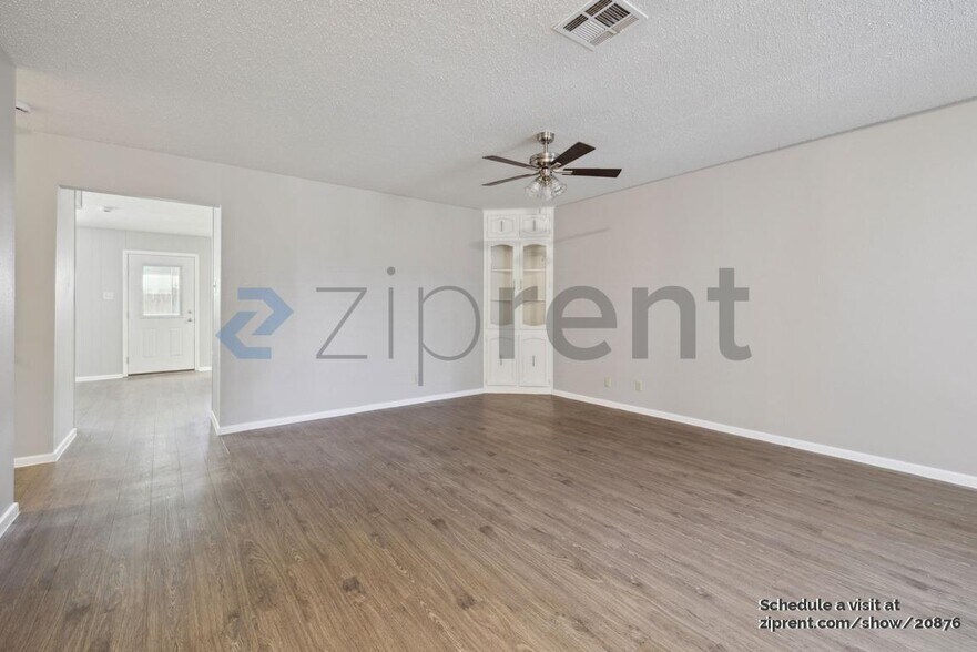 Building Photo - 8907 Reininger Dr