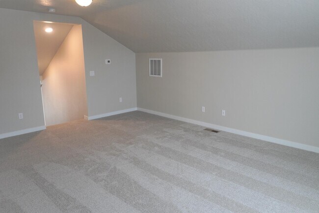 Building Photo - 3067 N Greengate Way