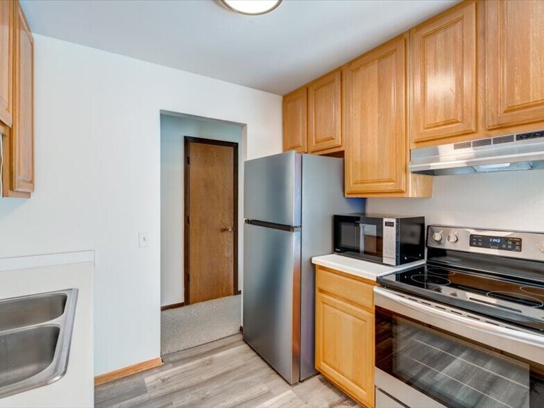 Building Photo - 7203 Fortune Dr