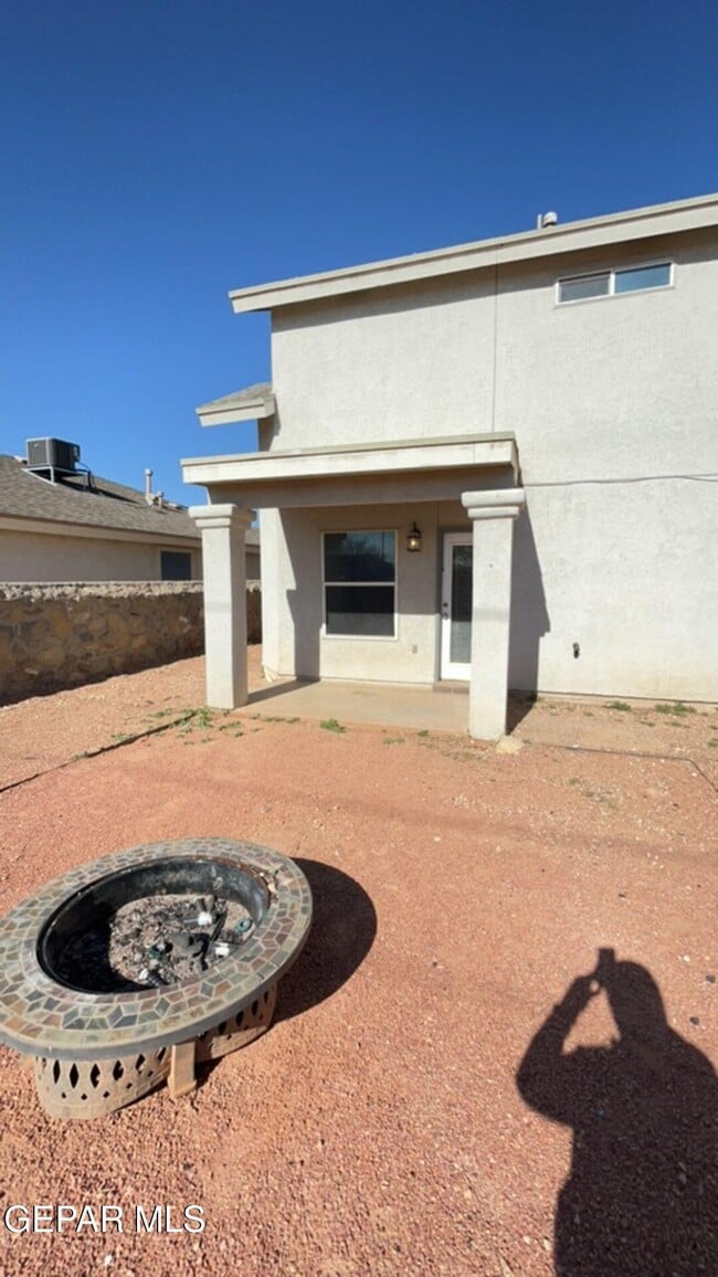Building Photo - 12912 Alfredo Apodaca Dr
