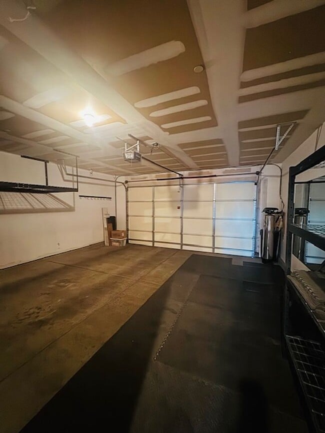 Building Photo - Resort-Style Living in Northwest Tucson- 3 Bedroom/ 3 Bathroom 2-Story House with garage!