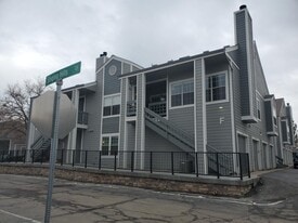 Building Photo - 7477 Singing Hills Dr