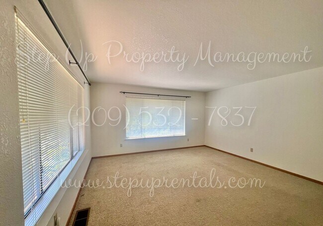 Building Photo - 96 S Norlin St