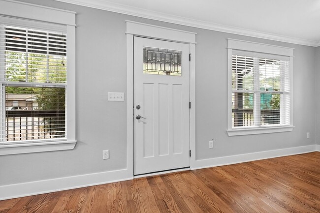 Building Photo - Bright & Cozy 3-Bedroom, 2-Bathroom Home with Fenced Yard!