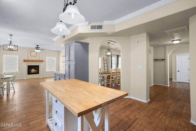 Building Photo - 6384 Franklin Gate Dr