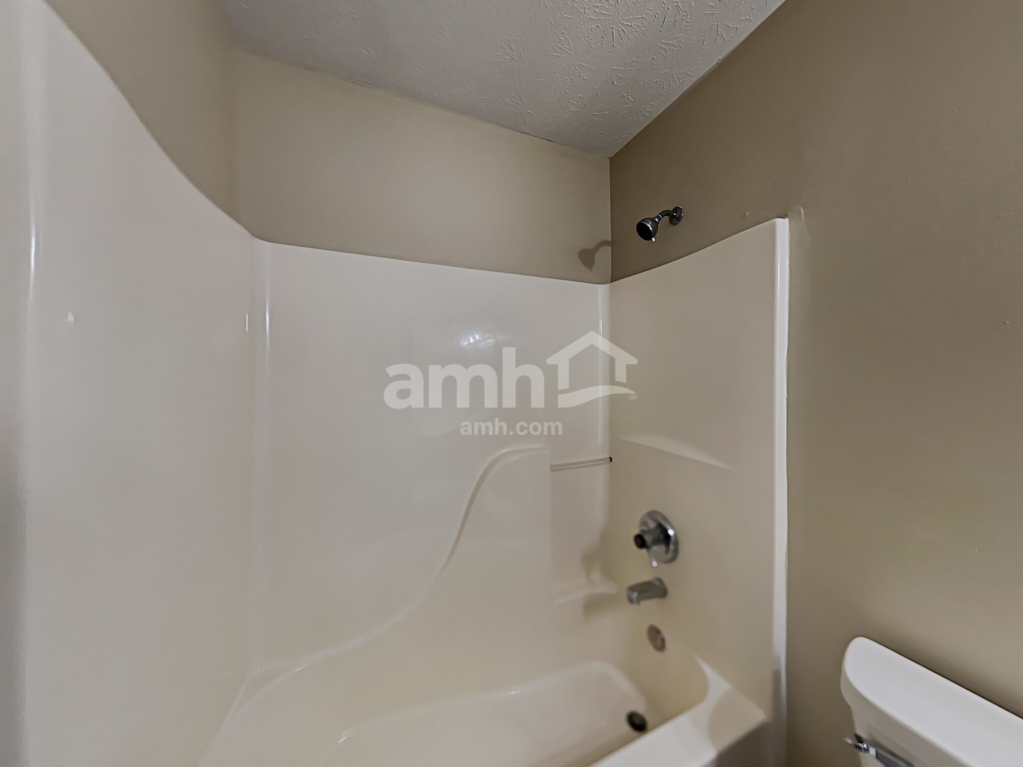 Building Photo - 8255 Captain Dr