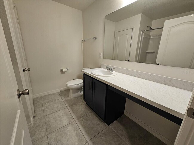 Building Photo - 2058 Ficus St