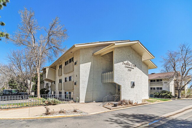 Building Photo - 1 Bed / 1 Bath Condo for Rent in Central Boulder $1,545/mo