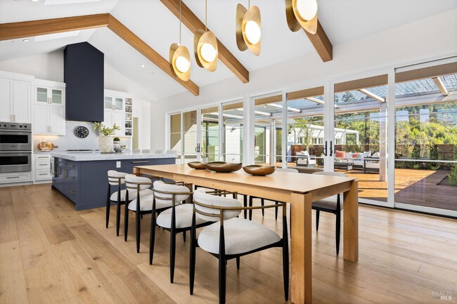 Primary Photo - 987 Mark West Springs Rd