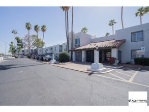 Building Photo - Prepare to be Enchanted by This Fully Furnished 1/1 Phoenix Condo - A Hidden Gem Where Style Meets S