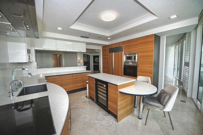 Building Photo - 19955 NE 38th Ct