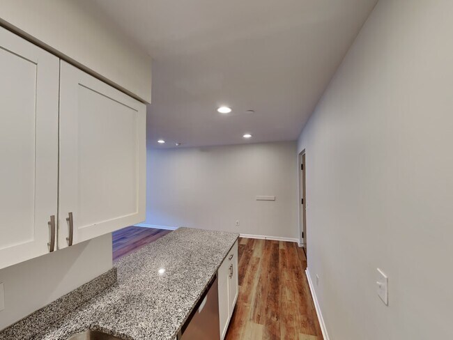 Building Photo - 31 Chittenden Ave