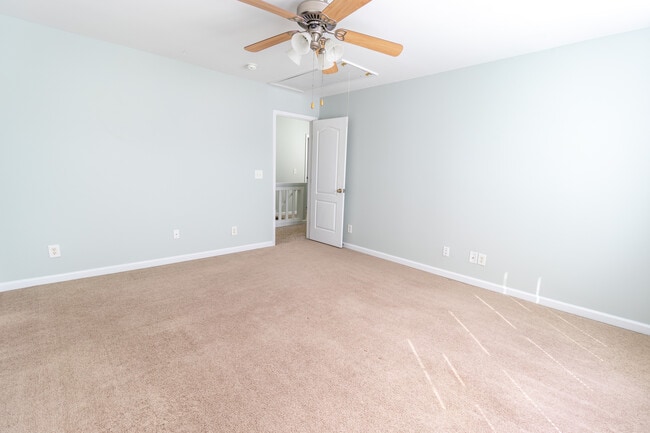 Building Photo - 2047 Sinclair Trce