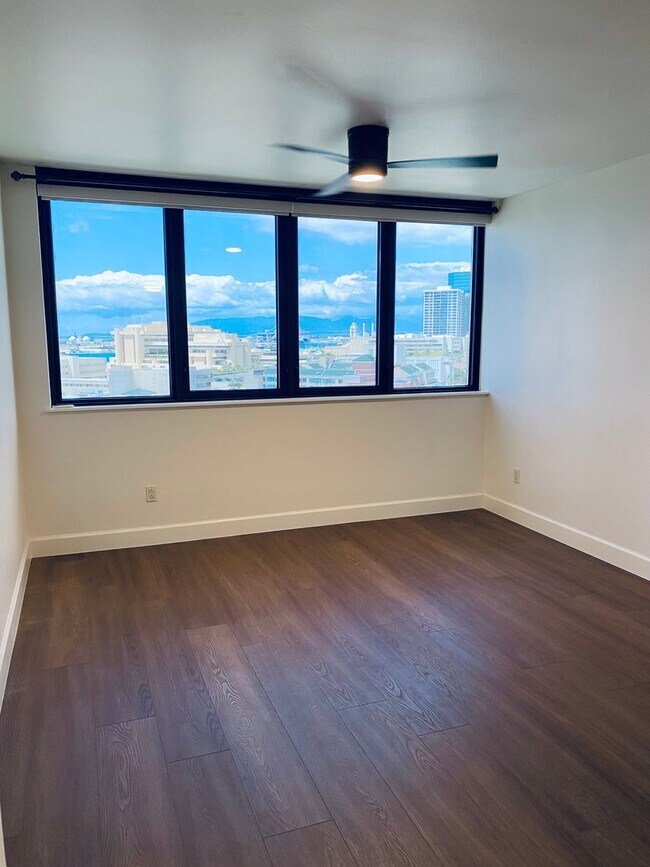 Building Photo - Keola Lai - Spacious 2/2/2 in Kakaako