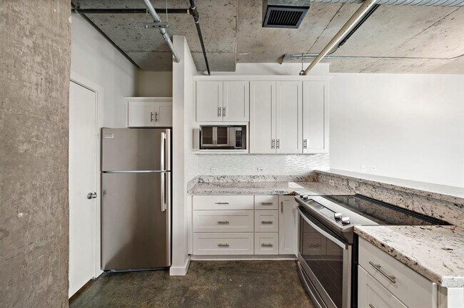 Building Photo - 2000 Bagby St