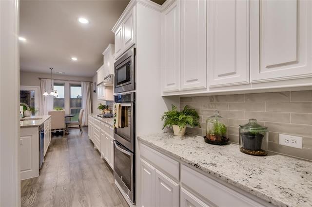 Building Photo - 16025 Plum Ct