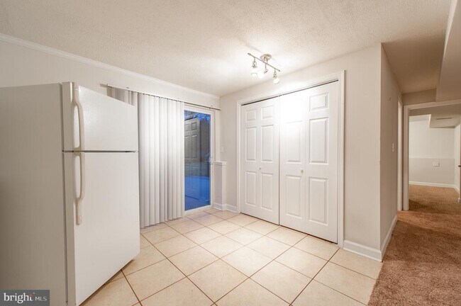 Building Photo - 1709 Dogwood Dr