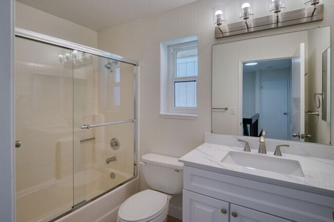 Building Photo - 6726 Calvine Rd