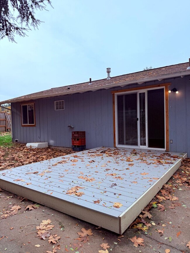 Building Photo - 3 Bedroom, 1 Bathroom House in Bellingham