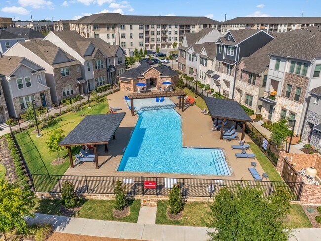 Building Photo - 7512 Jones Dr