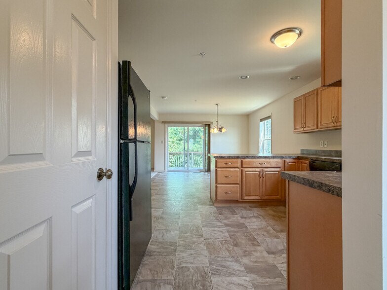 Building Photo - 271 Wildflower Dr