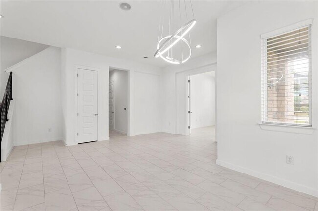 Building Photo - 7201 Garnet Mill Ln