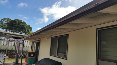 Building Photo - Pearl City 3 bd, 1.5 bath, with 2 car carp...