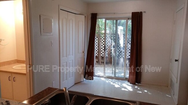 Building Photo - 2814 Parque De Oeste Dr