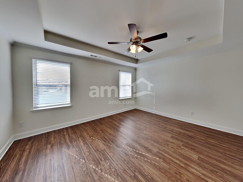 Building Photo - 5121 Jack Byrnes Dr