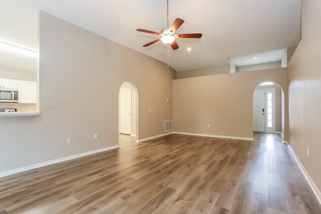 Building Photo - 10415 Song Sparrow Ln