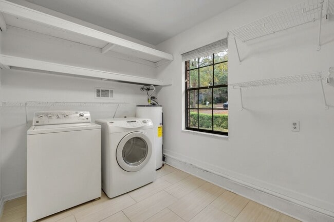 Building Photo - 4819 Heathe Dr