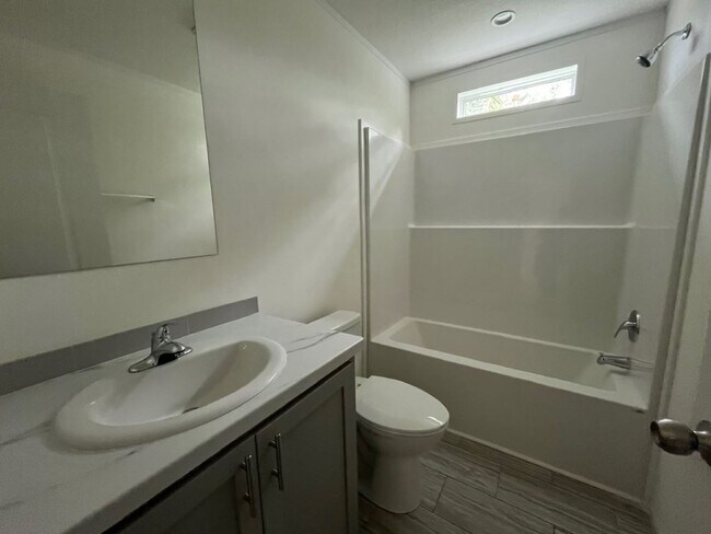 Building Photo - 24 Eland Dr