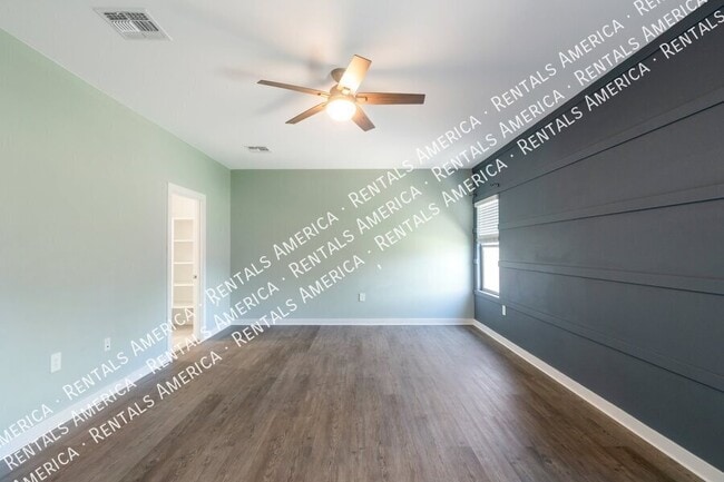 Building Photo - 12440 W Gini Ln
