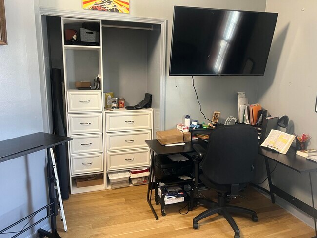 Building Photo - 1930 W Williams Cir