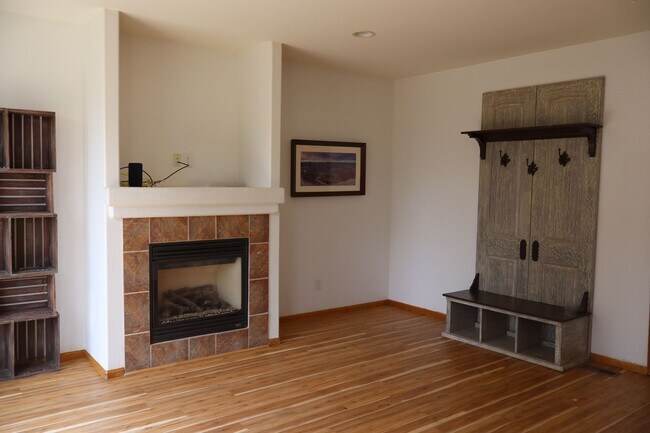Building Photo - A bright, Spacious Home Designed for Living Well