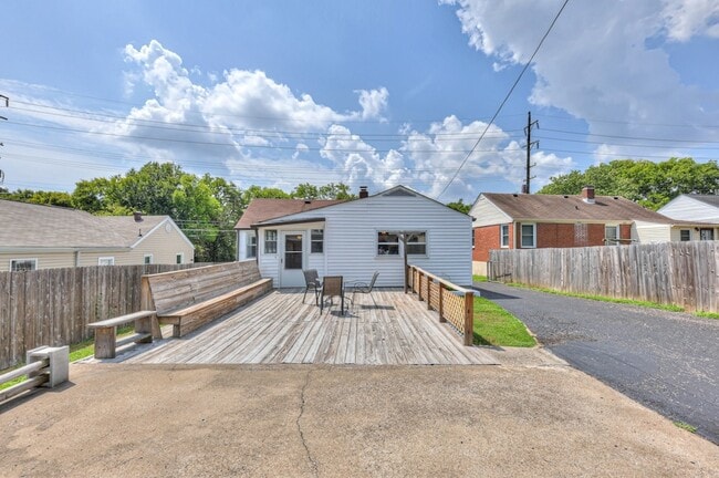 Building Photo - 629 Neelys Bend Rd