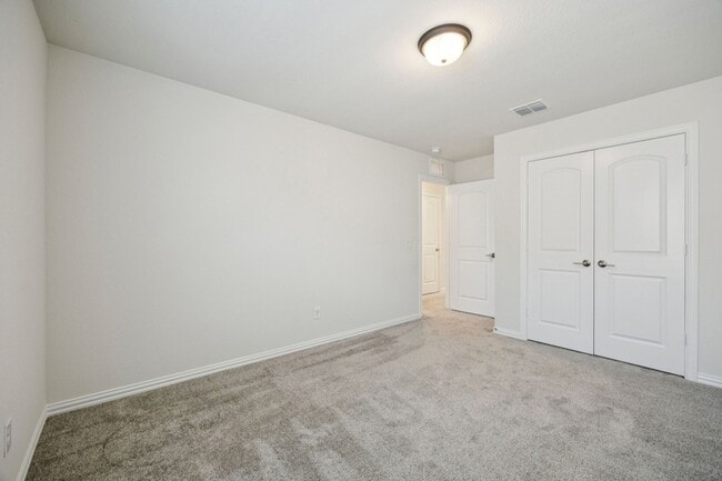 Building Photo - 2412 Rooster Ln