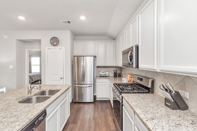 Building Photo - 6842 Scarlet Sagebrush St