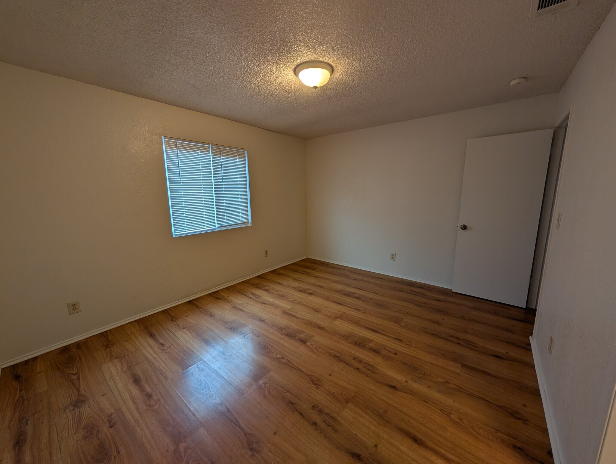 Building Photo - 9227 Kelley Dr