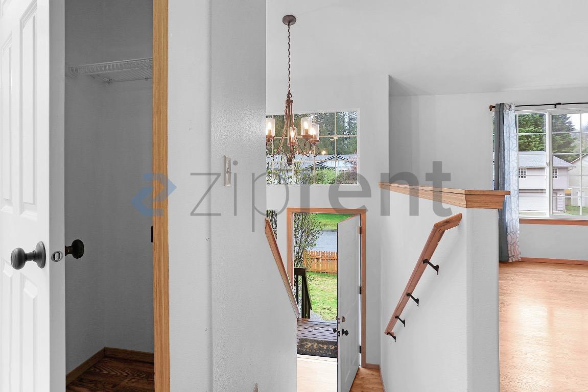 Building Photo - 1715 Gohr Rd