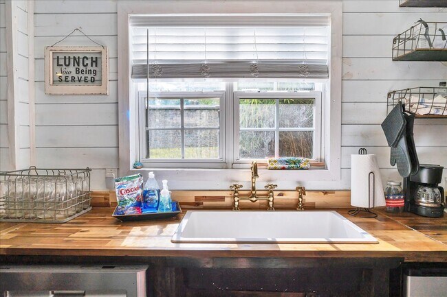 Building Photo - 2796 Camp Easter Rd