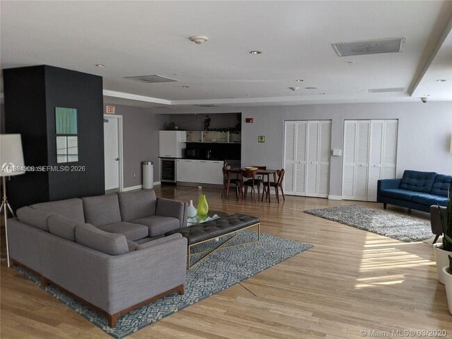 Building Photo - 133 NE 2nd Ave