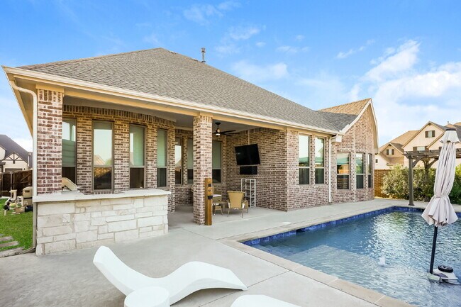 Building Photo - COMING SEPTEMBER - Spectacular Mansfield Retreat with Pool & Outdoor Kitchen!