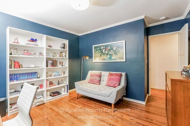 Building Photo - 360 Glenullen Dr
