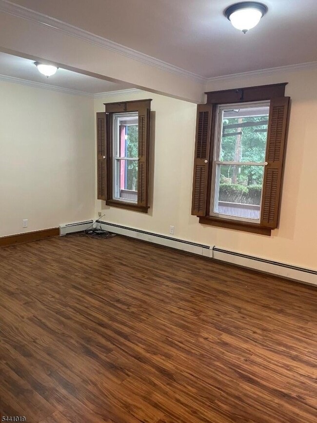 Building Photo - 55 Garden Ave
