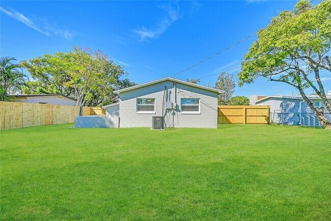 Building Photo - 5027 Kempston Dr