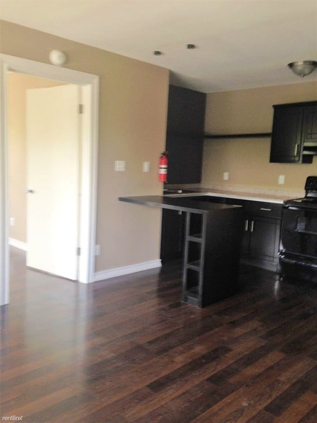 Building Photo - 501 S 4th St